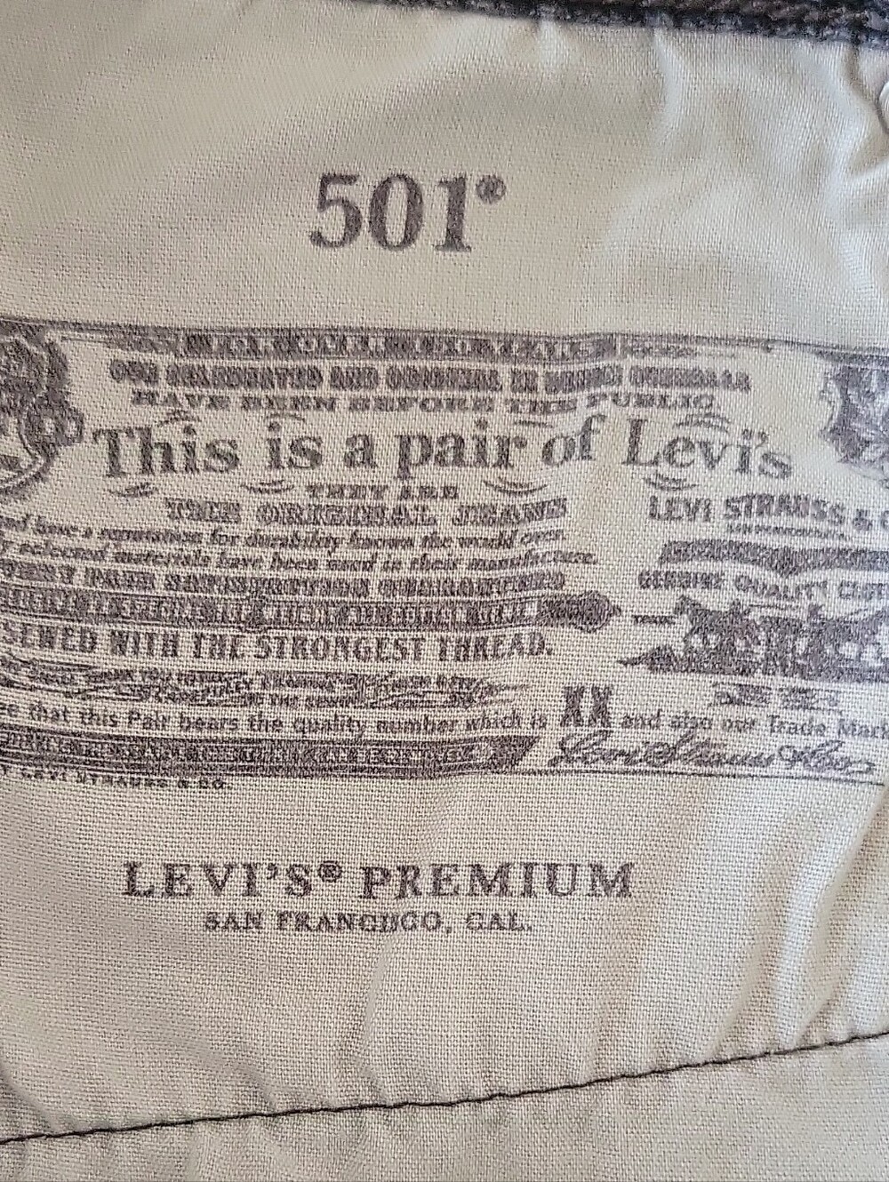 Levi's Women's High-Rise Black Denim Cutoff Shorts - Picture 7 of 12